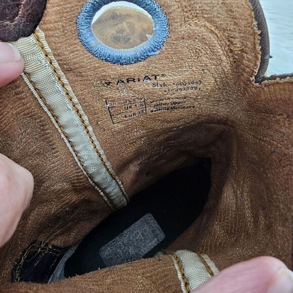 Ariat Kids Brown Square Toe Leather Boots! Size 2.5 - Picture 6 of 6